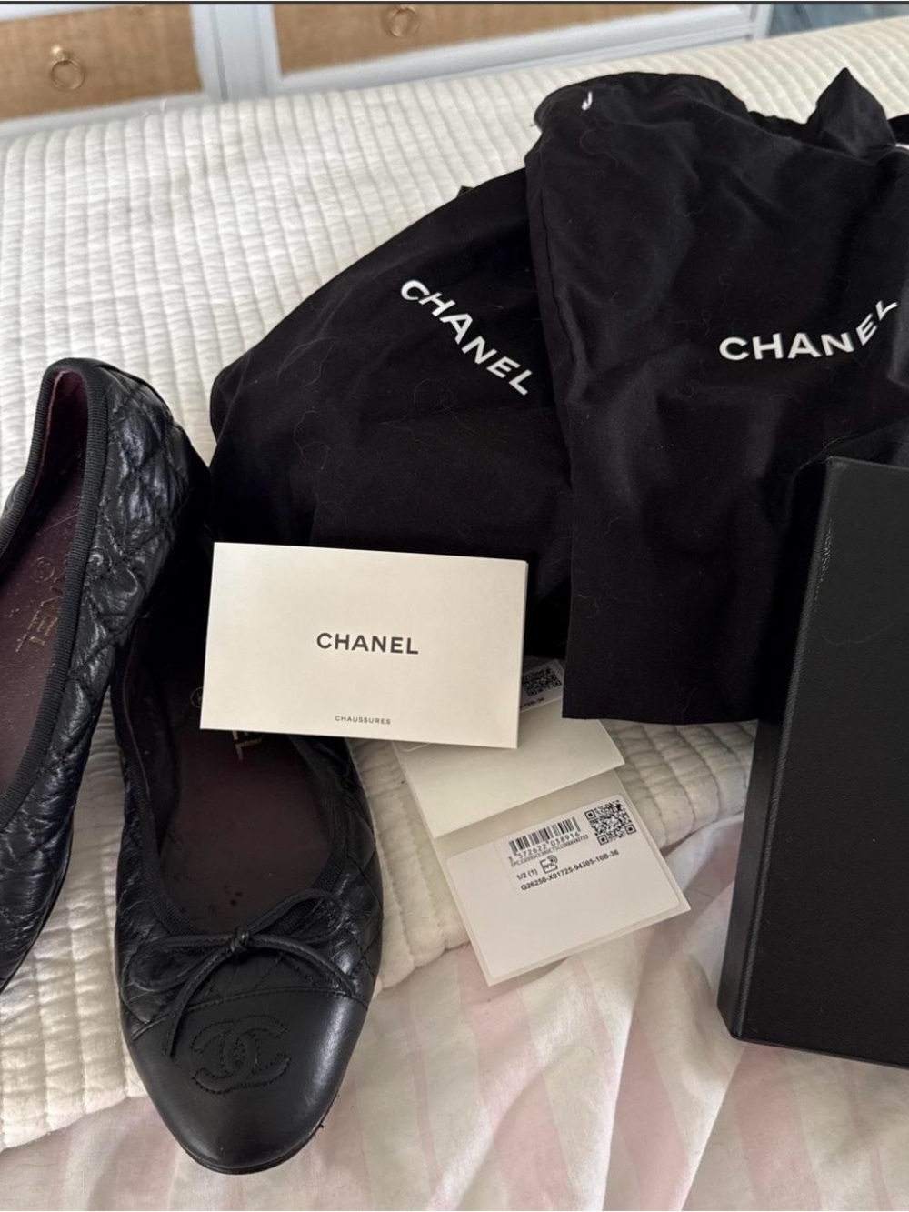 CHANEL Black Quilted Leather Ballet Flats with CC Toe